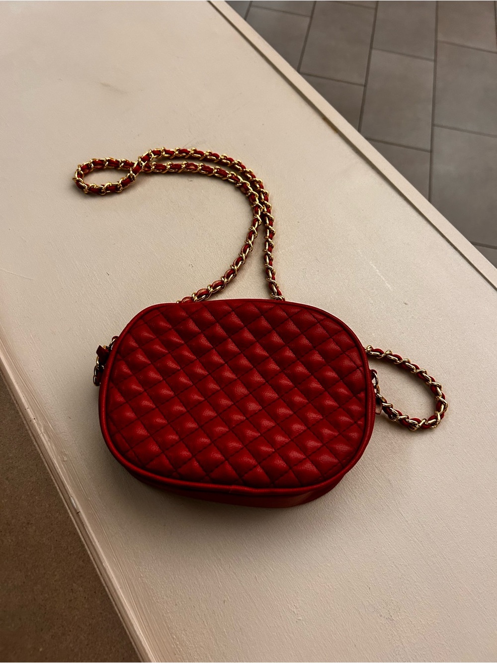 Vintage LORD and TAYLOR! Quilted Red Chain Crossbody Bag . Very Nice!